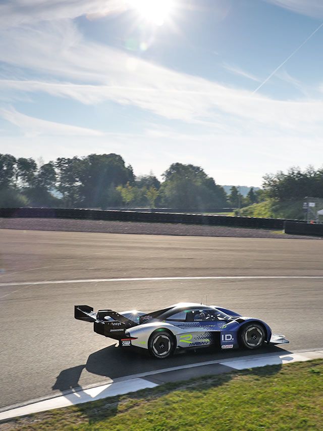 O recorde de pista do Volkswagen ID.R em Bilster Berg