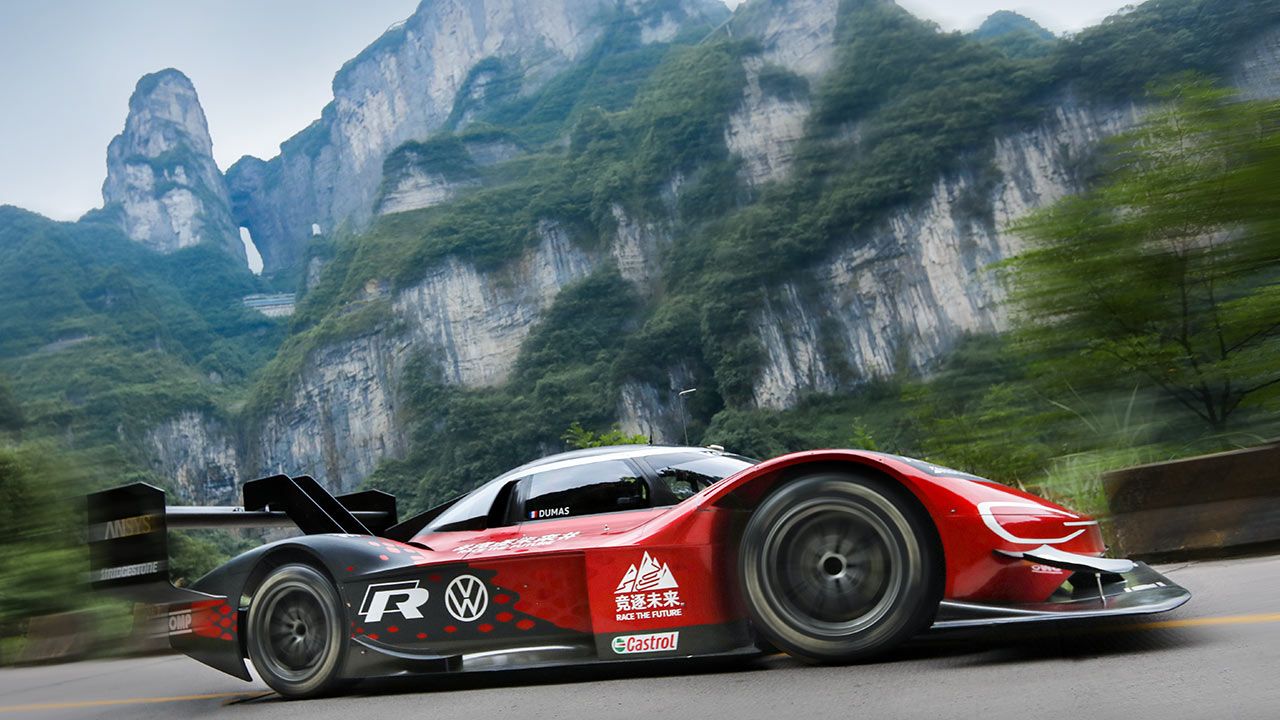 O recorde do Volkswagen ID.R na montanha de Tianmen na China