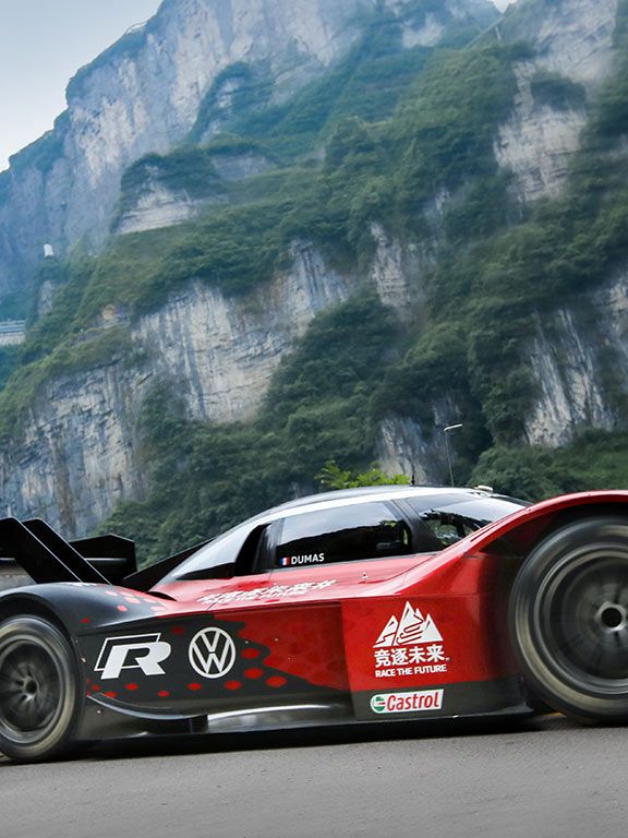 O recorde do Volkswagen ID.R na montanha de Tianmen na China