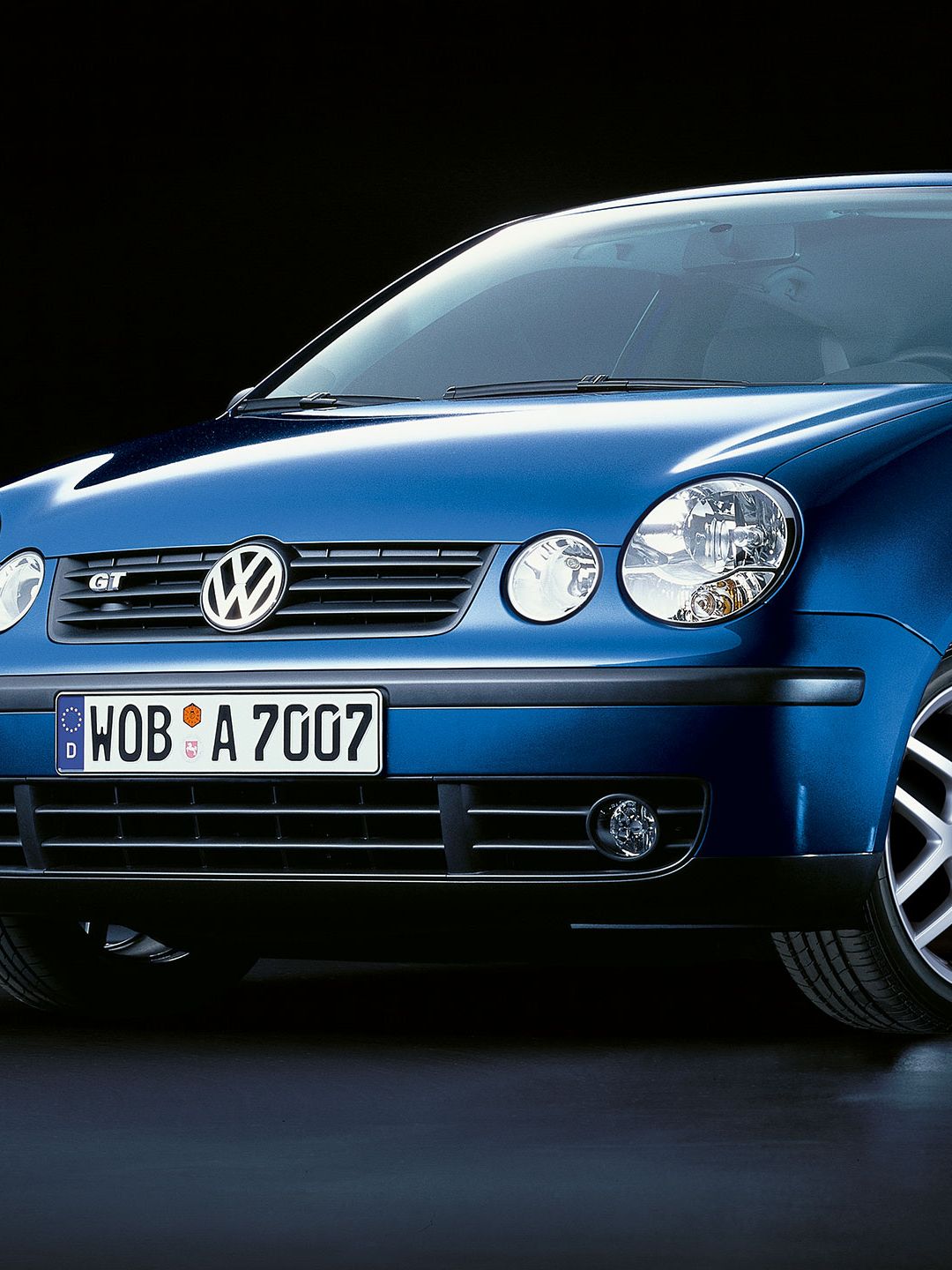 Um VW Polo 4 azul - destaques do 9N1